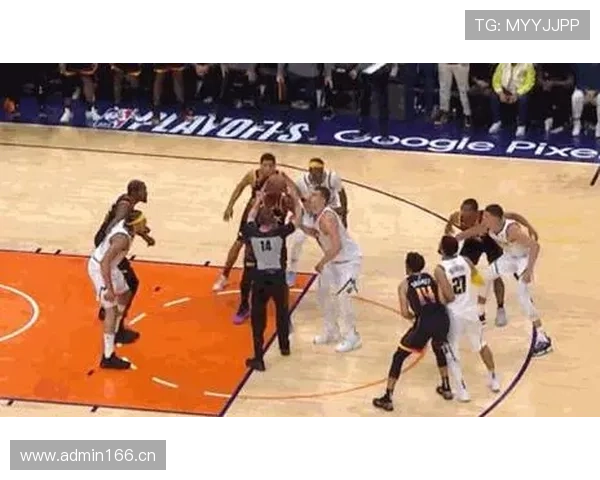 防守三秒违例究竟怎么判?看懂NBA规则的关键一步